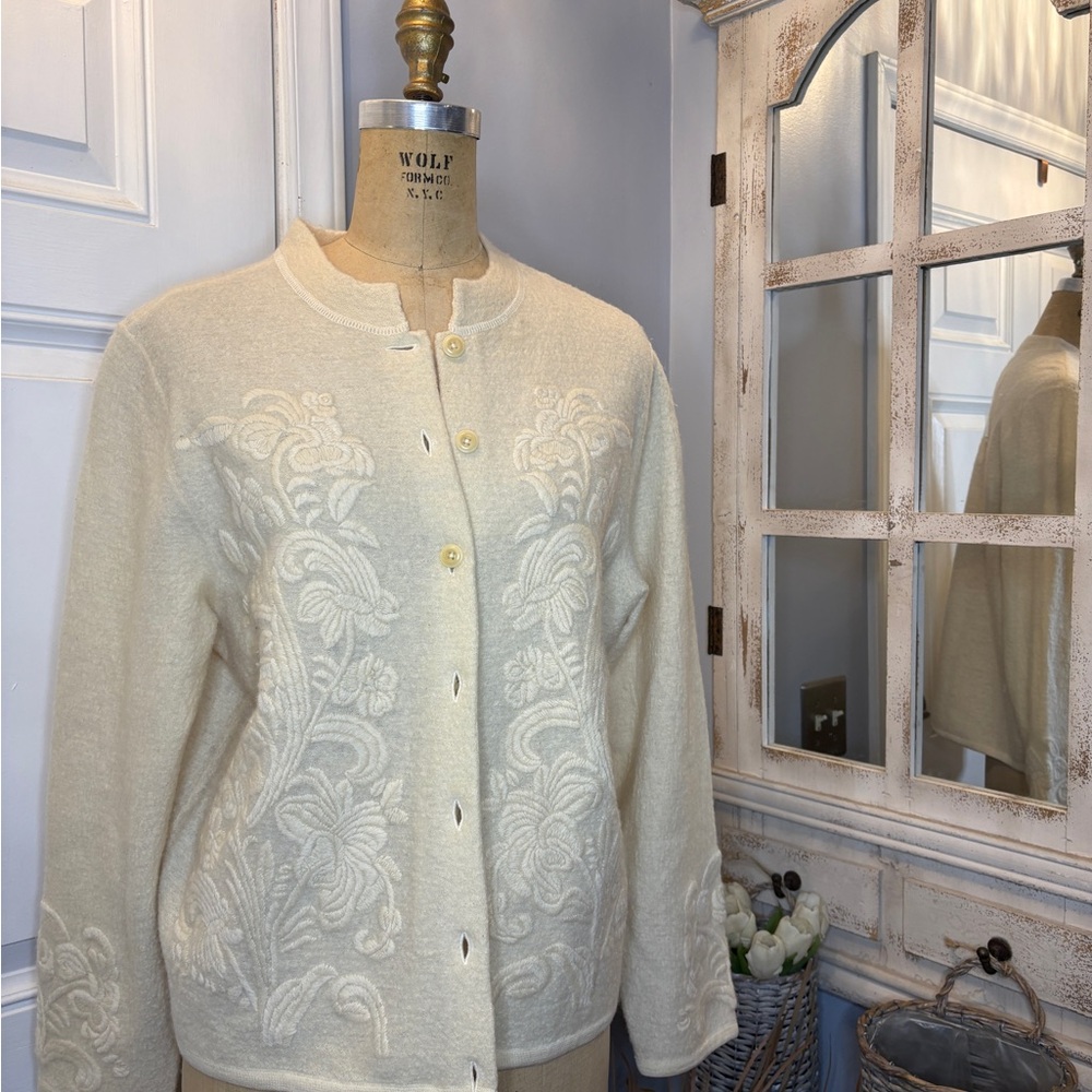 Talbots Cream Floral Embroidered Wool Cardigan Elegant‎ Grandmacore Victoriana